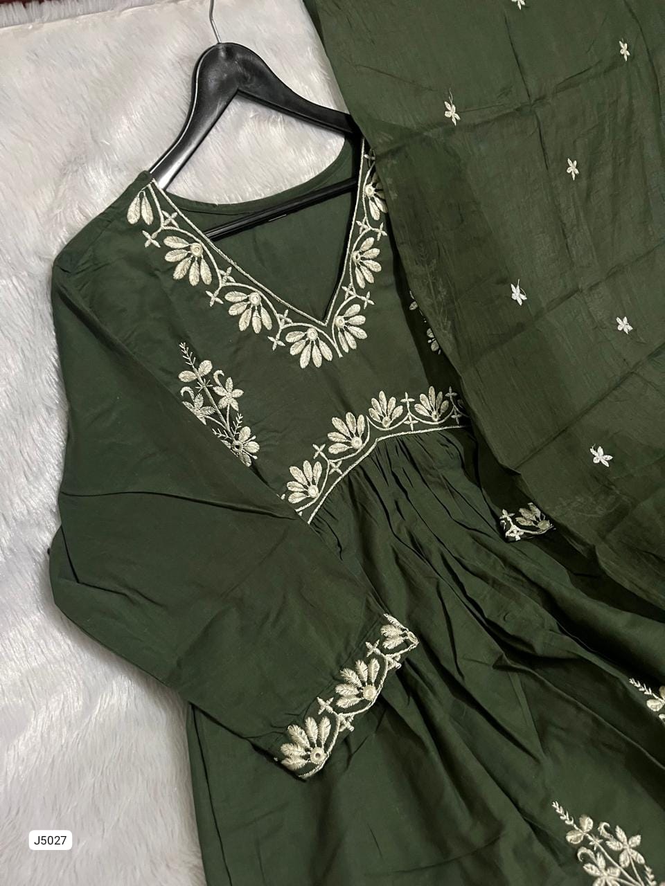 Beautiful Heavy embroidery on kurti and dupatta