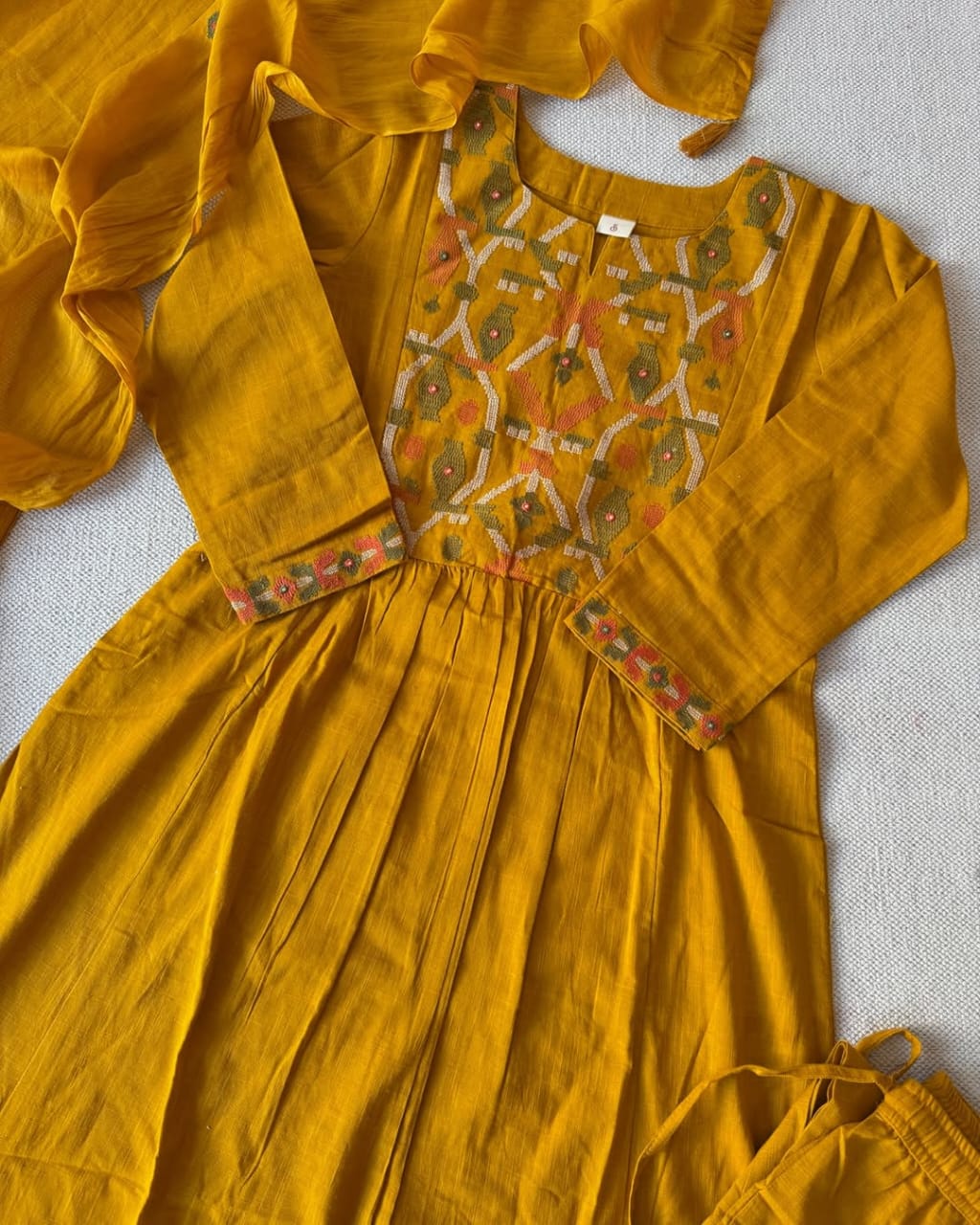 Elegant Kashmiri Embroidered Cotton Kurti Set