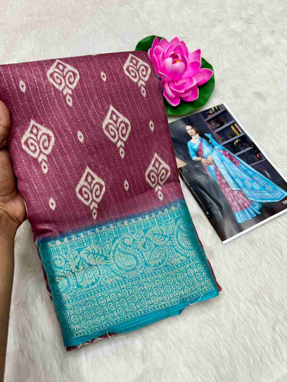 Dola Zari Saree With Matching Blouse