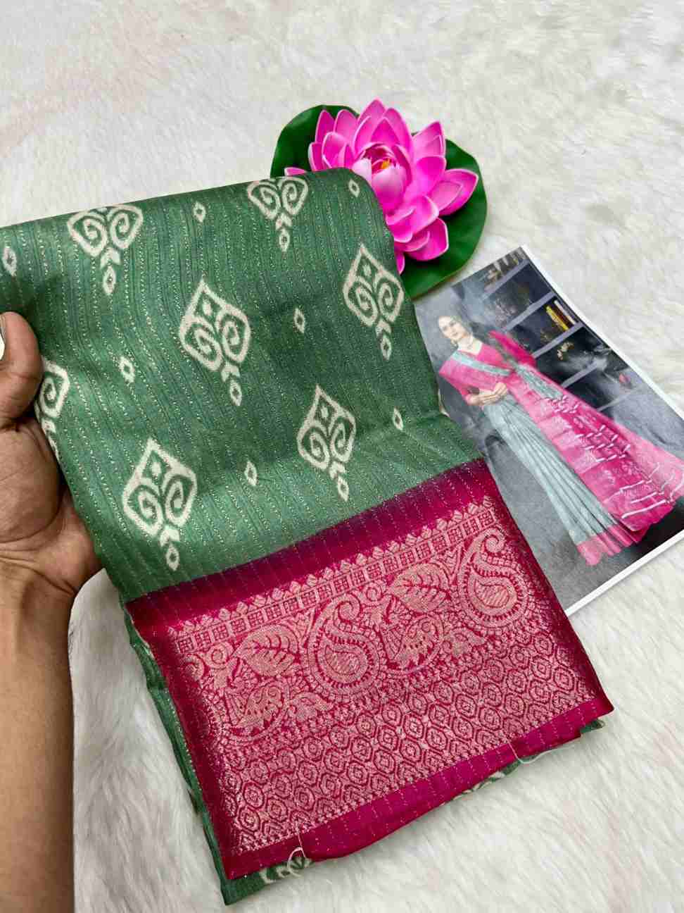 Dola Zari Saree With Matching Blouse