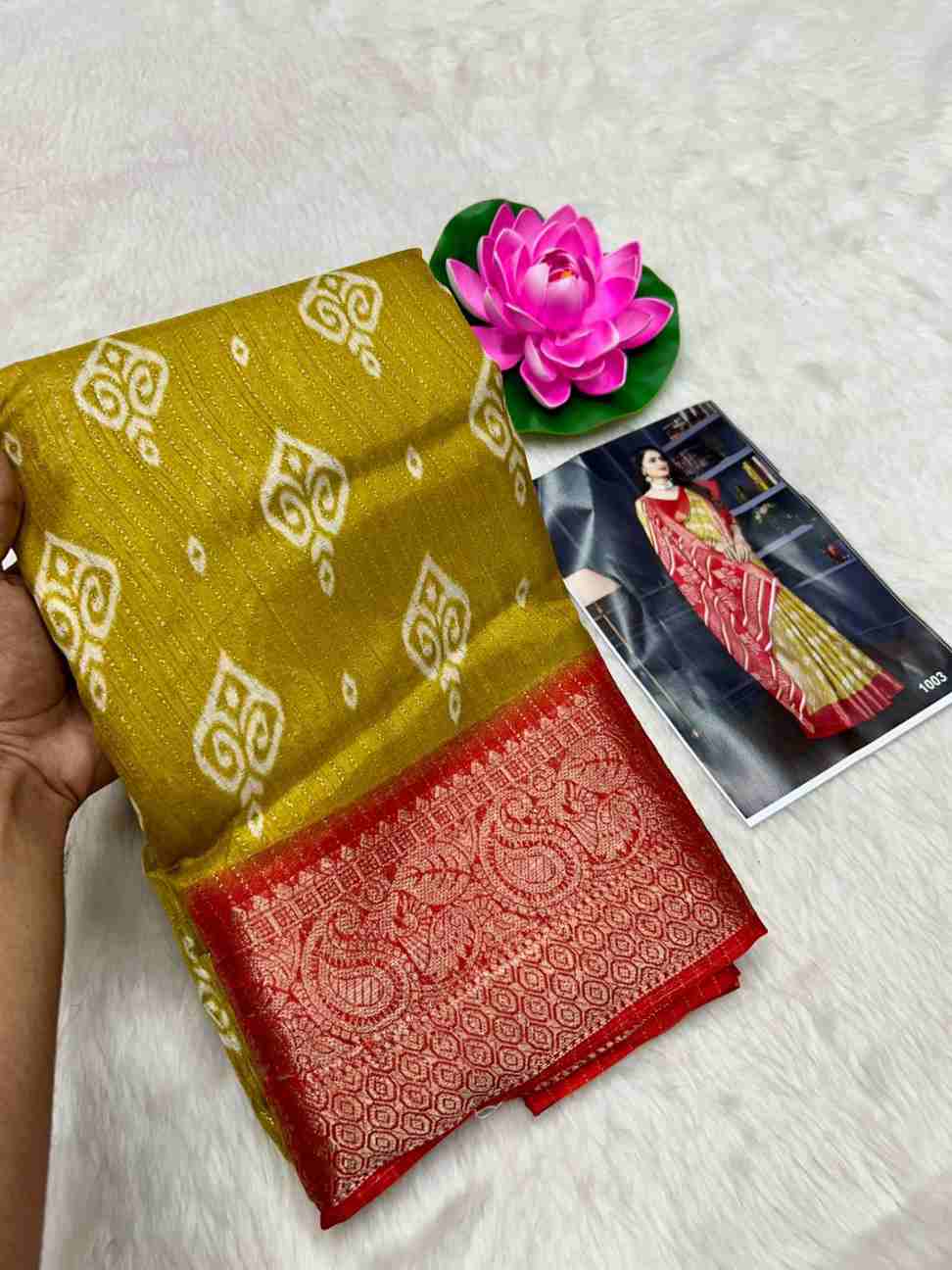 Dola Zari Saree With Matching Blouse