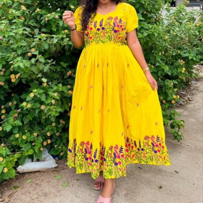 Elegant Golden midi dress